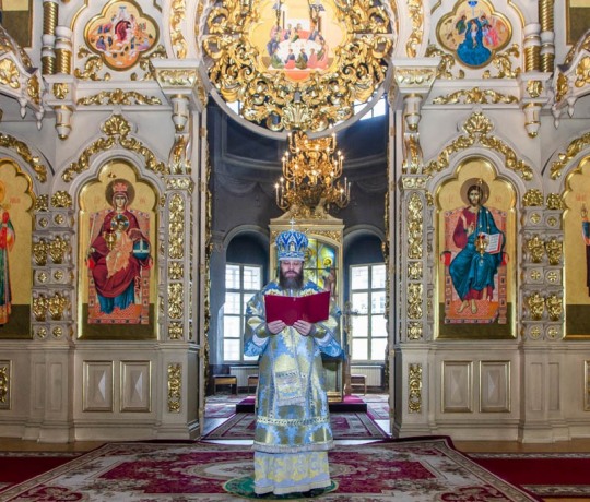 1 сентября митрополит Тамбовский и Рассказовский Феодосий совершил Божественную литургию в Казанском храме Казанского мужского монастыря