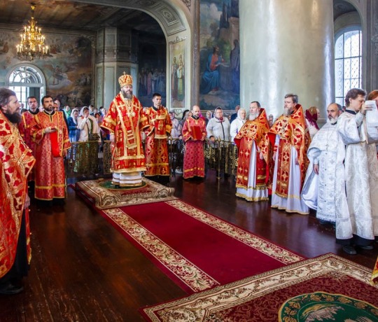 11 сентября митрополит Тамбовский и Рассказовский Феодосий совершил Божественную литургию