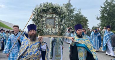 Праздник явления иконы Пресвятой Богородицы в Казани