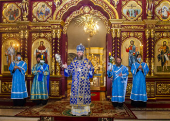 Ректор Тамбовской духовной семинарии митрополит Феодосий совершил всенощное бдение в Казанском мужском монастыре
