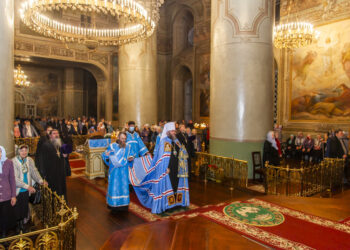 Митрополит Феодосий совершил Божественную литургию в праздник Введения во храм Пресвятой Богородицы  4.12.2022