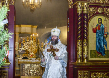 Митрополит Феодосий совершил Божественную литургию в Иоанно-Предтеченском храме 8.01.2023