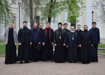 Преподаватели и студенты Тамбовской духовной семинарии прибыли в Калугу 26.04.23