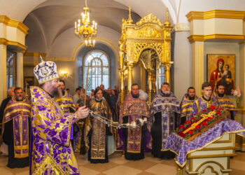 В Тамбовской епархии прошла торжественная встреча креста-мощевика из Элистинской епархии