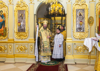 Совершено рукоположение насельника монастыря и выпускника семинарии в диакона